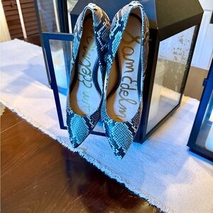 Sam Edelman Gray and Black Snakeskin Heels